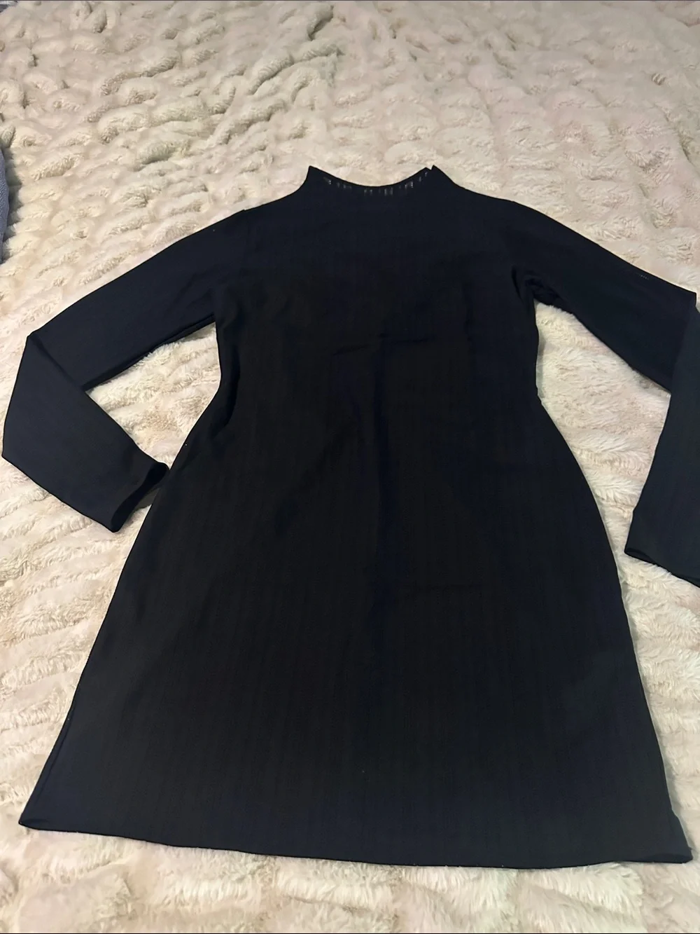 ALO YOGA Classic Black Long-Sleeve Women’s Dress size Small Never Worn